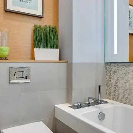 Marina Seaside & Free Parking By Downtown 그단스크